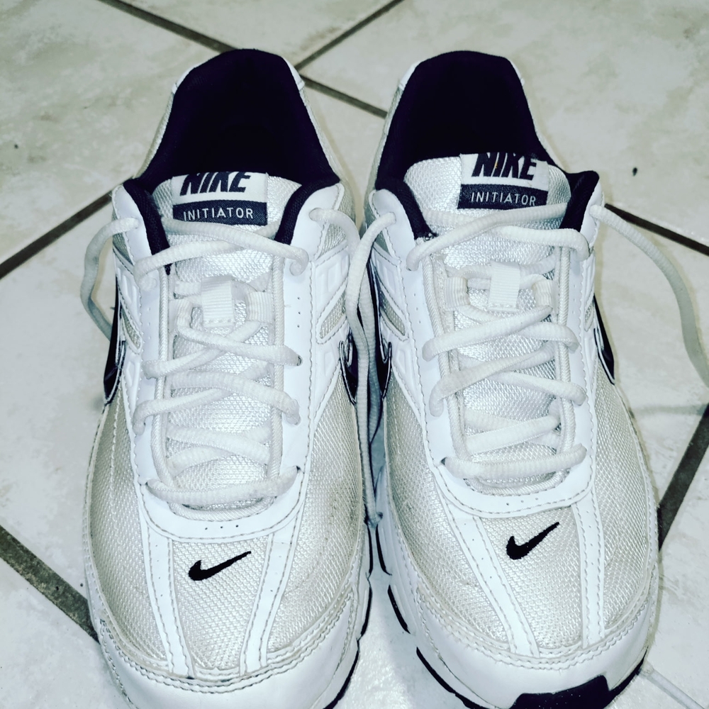 Nike Initiator White and Black Running Shoes